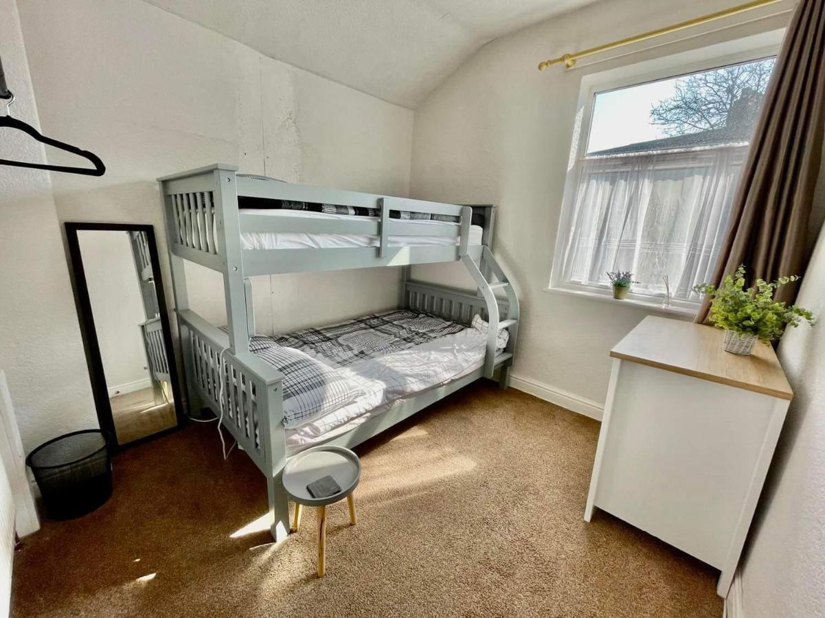 Spacious 3 Bedroom Retreat For Professionals Kingston upon Hull Exterior foto